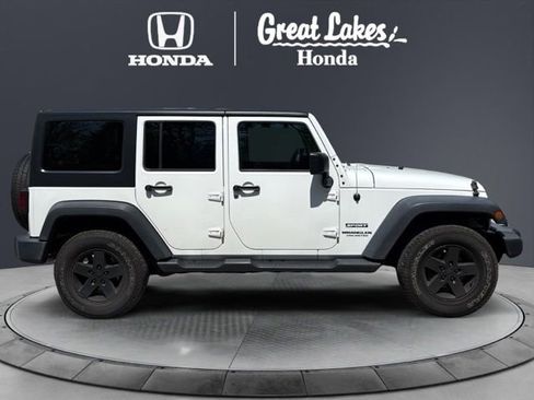 Used 2017 Jeep Wrangler Unlimited Sport w/ Quick Order Package 24S AWD/4WD image 8