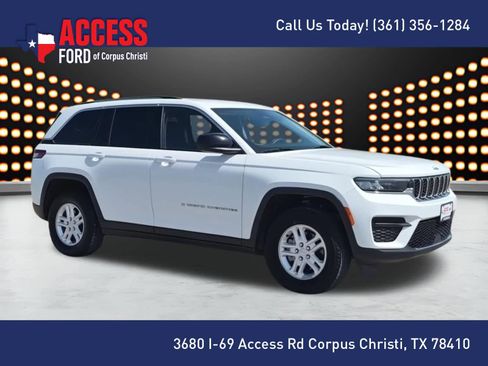 Used 2023 Jeep Grand Cherokee Laredo RWD image 2