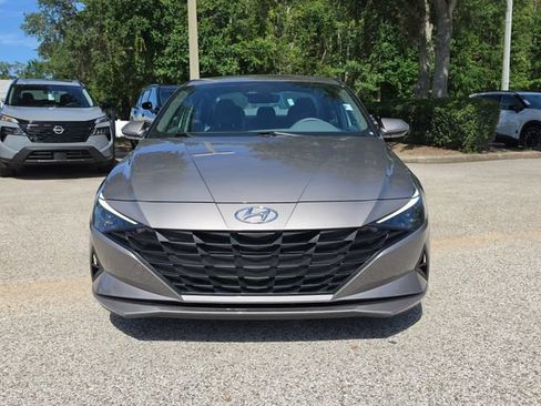 Used 2023 Hyundai Elantra SEL FWD image 3