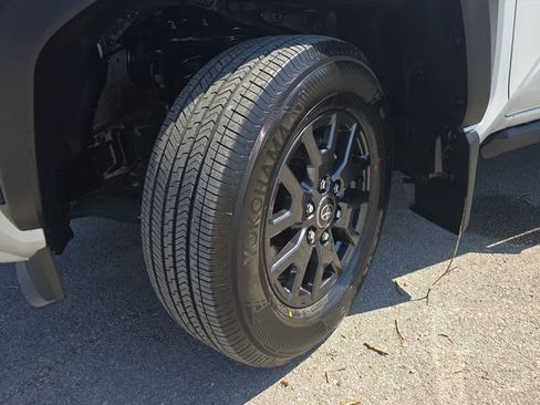 Used 2026 Toyota 4Runner SR5 image 32