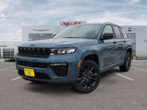 New 2026 Jeep Grand Cherokee Limited AWD/4WD image 1