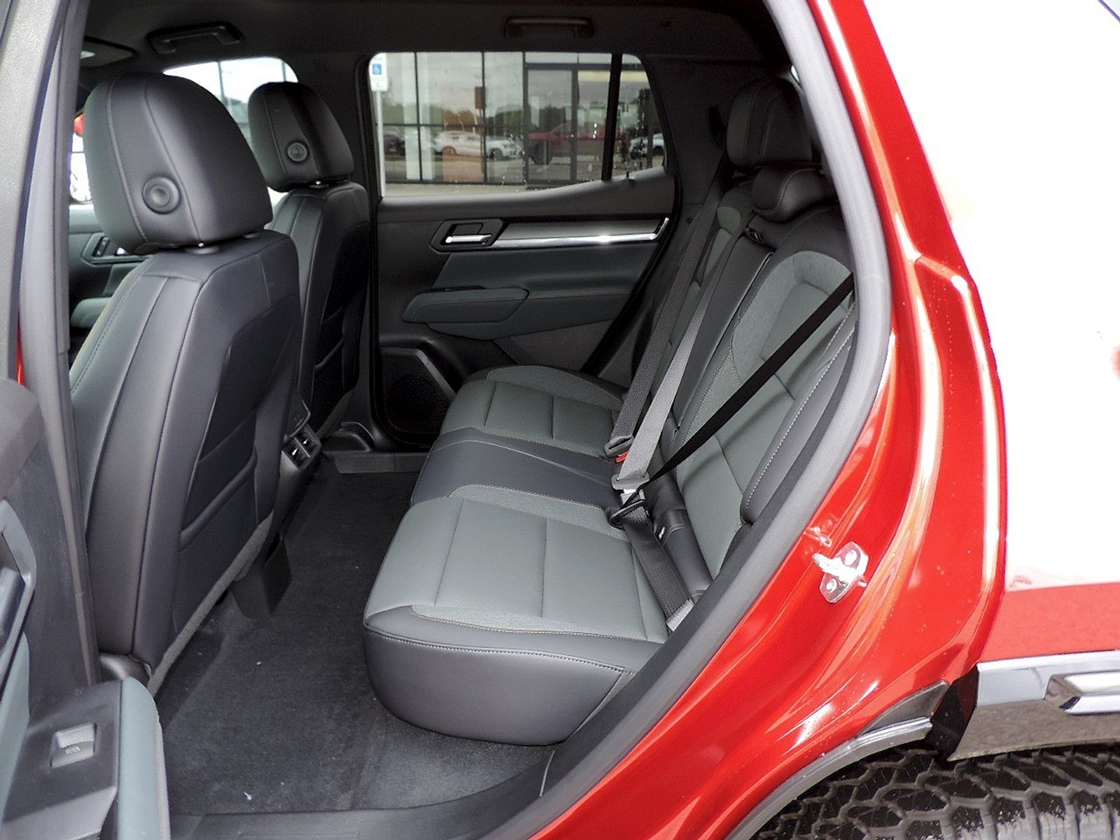 New 2027 GMC Terrain AT4 w/ Technology Package II AWD/4WD image 12