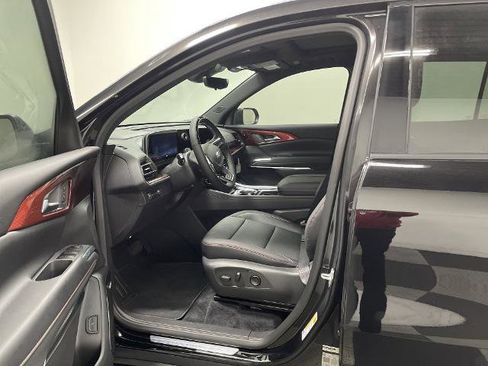 New 2026 Chevrolet Traverse Z71 w/ Enhanced Driving Package image 7