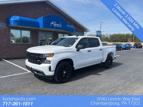 Used 2022 Chevrolet Silverado 1500 Custom w/ Safety Confidence Package image 1