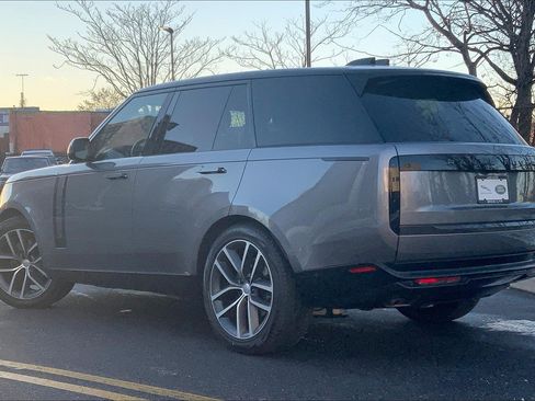 New 2025 Land Rover Range Rover SE image 12