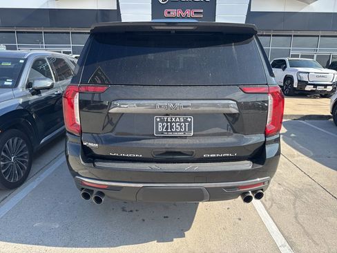 Used 2023 GMC Yukon XL Denali Ultimate image 3