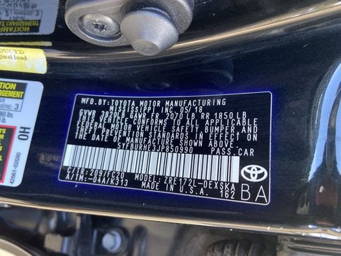 Used 2018 Toyota Corolla SE image 33