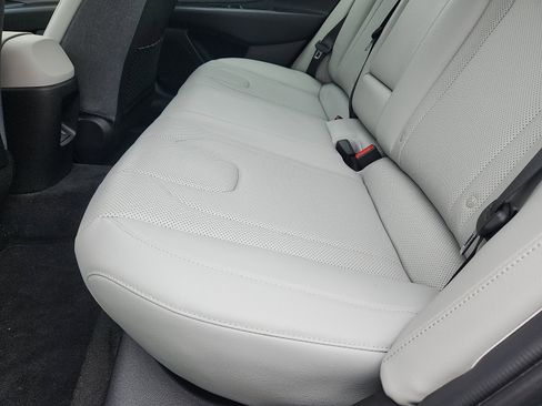 Certified 2024 Hyundai Elantra Limited FWD image 27