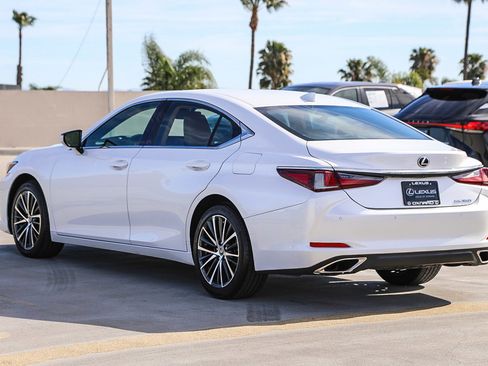 Used 2024 Lexus ES 350 350 w/ Premium Package image 5
