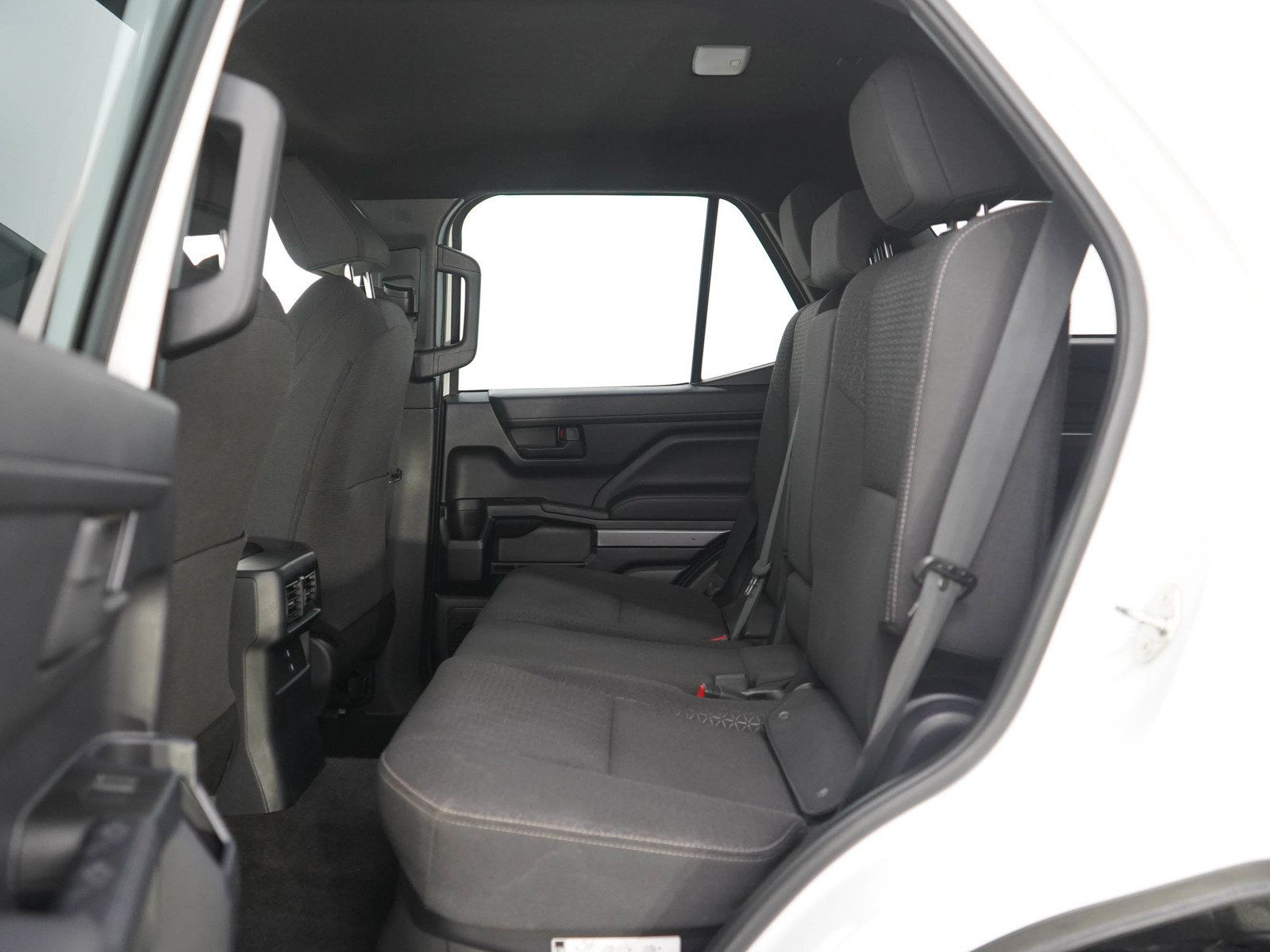 Used 2025 Toyota 4Runner SR5 AWD/4WD image 18