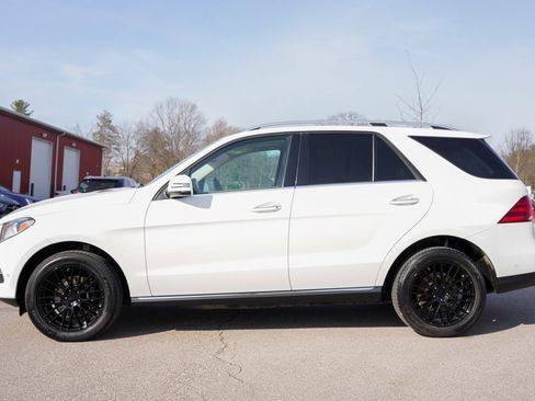 Used 2016 Mercedes-Benz GLE 300d 4MATIC image 4