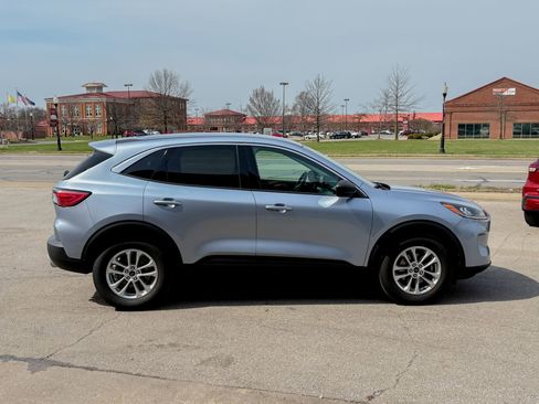 Used 2022 Ford Escape SE AWD/4WD image 16
