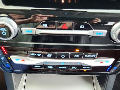 Used 2023 Ford Explorer Limited w/ Equipment Group 301A image 36