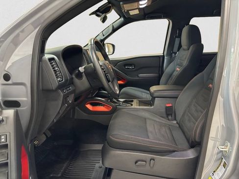 Used 2022 Nissan Frontier PRO-4X AWD/4WD image 10