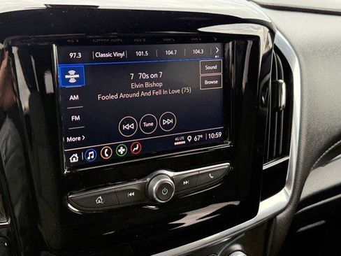 Used 2023 Chevrolet Traverse LT image 25