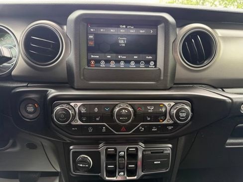 Used 2022 Jeep Wrangler Unlimited Sport AWD/4WD image 16