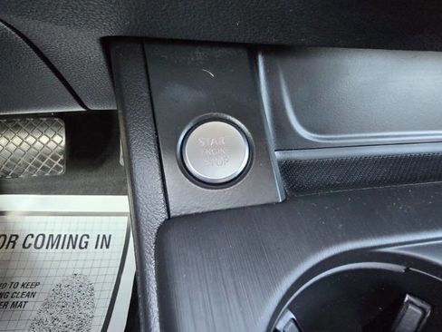 Used 2017 Audi A4 2.0T Premium image 45