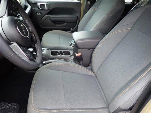 New 2025 Jeep Gladiator Willys image 8