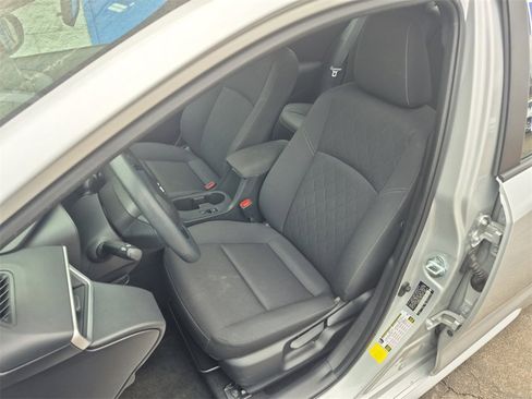 Used 2023 Toyota Corolla LE image 16