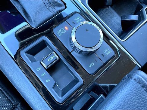 Used 2023 Toyota Tundra Limited image 33