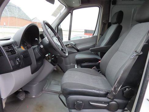 Used 2013 Mercedes-Benz Sprinter 2500 image 16