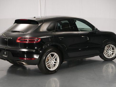 Used 2018 Porsche Macan AWD/4WD image 10