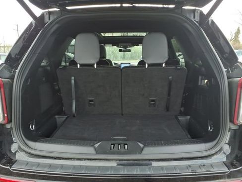 Used 2024 Ford Explorer ST-Line w/ Class IV Trailer Tow Package image 8