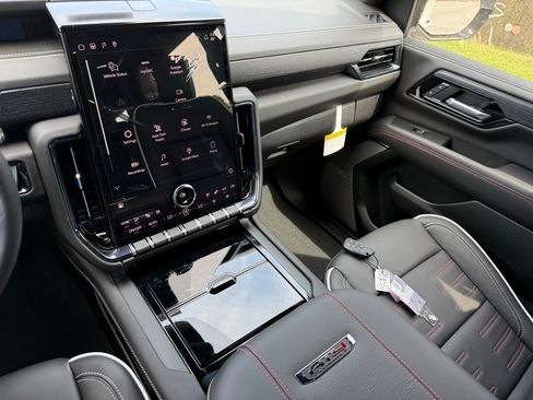 New 2026 GMC Yukon XL AT4 Ultimate w/ LPO, Floor Liner Package image 31