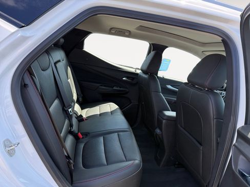Used 2023 Chevrolet Bolt EUV Premier w/ Sun & Sound Package FWD image 18