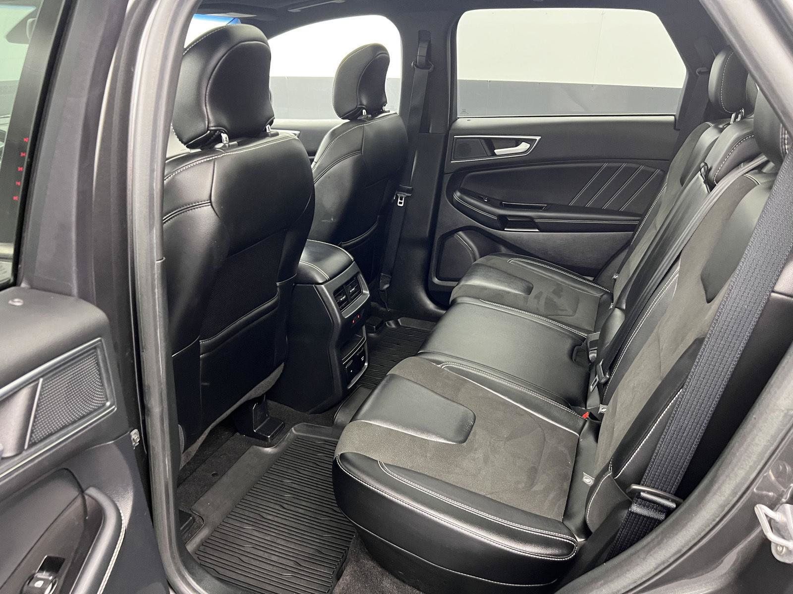 Used 2019 Ford Edge ST w/ Equipment Group 401A AWD/4WD image 19