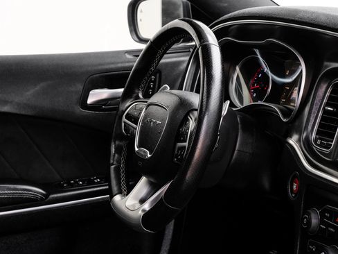 Used 2018 Dodge Charger SRT w/ Harman/Kardon Audio Group RWD image 15