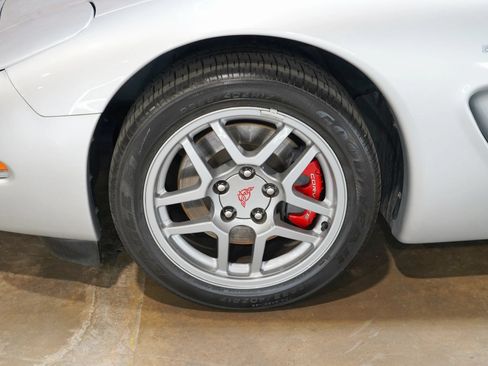 Used 2002 Chevrolet Corvette Z06 w/ Memory Pkg RWD image 51