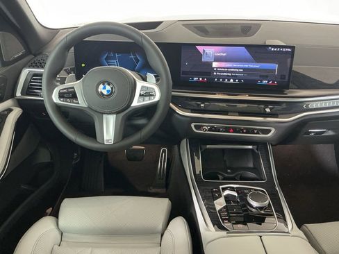New 2026 BMW X5 xDrive40i w/ M Sport Package image 16