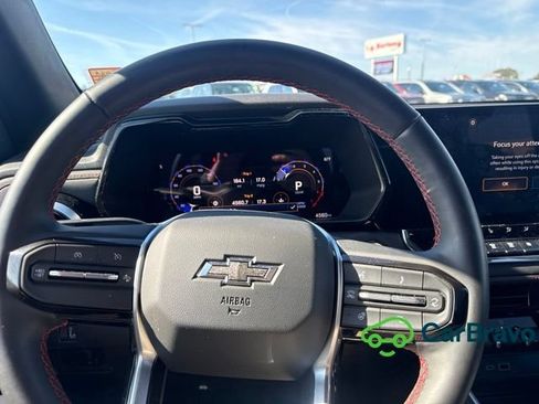 Used 2026 Chevrolet Colorado Z71 w/ Technology Package AWD/4WD image 12