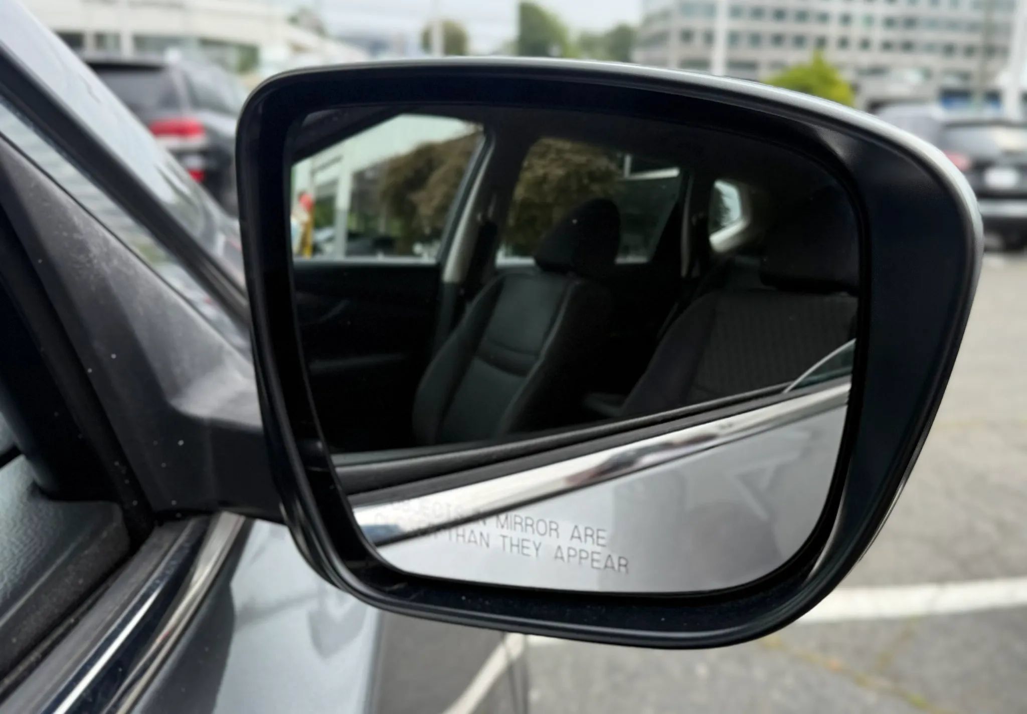 Used 2018 Nissan Rogue S AWD/4WD image 39