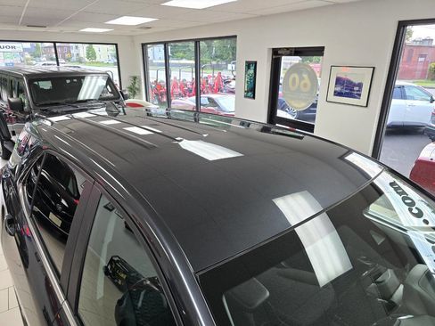 Used 2023 Chevrolet Equinox LT image 13