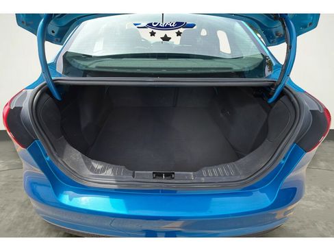 Used 2015 Ford Focus SE FWD image 17