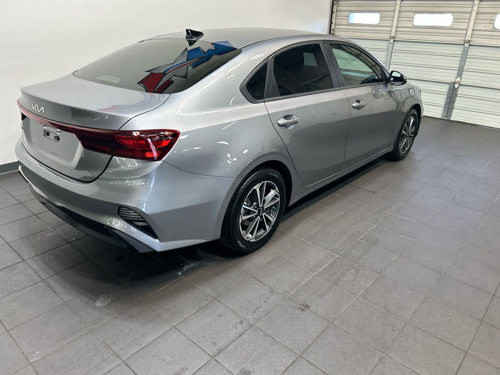 Used 2023 Kia Forte LXS w/ LXS Technology Package FWD image 3