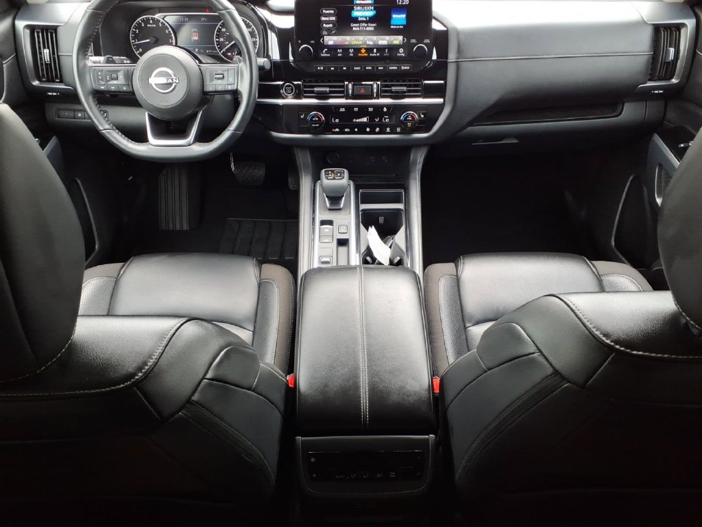 Used 2023 Nissan Pathfinder SL FWD image 10