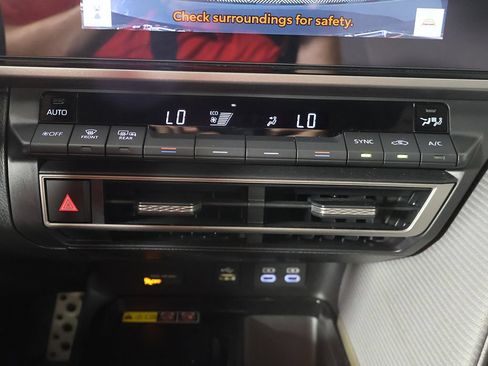 Used 2025 Toyota Camry SE w/ Multimedia Upgrade Package FWD image 42