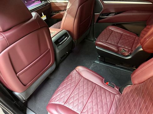 New 2026 Cadillac Escalade ESV Sport w/ LPO, ONYX Package image 13