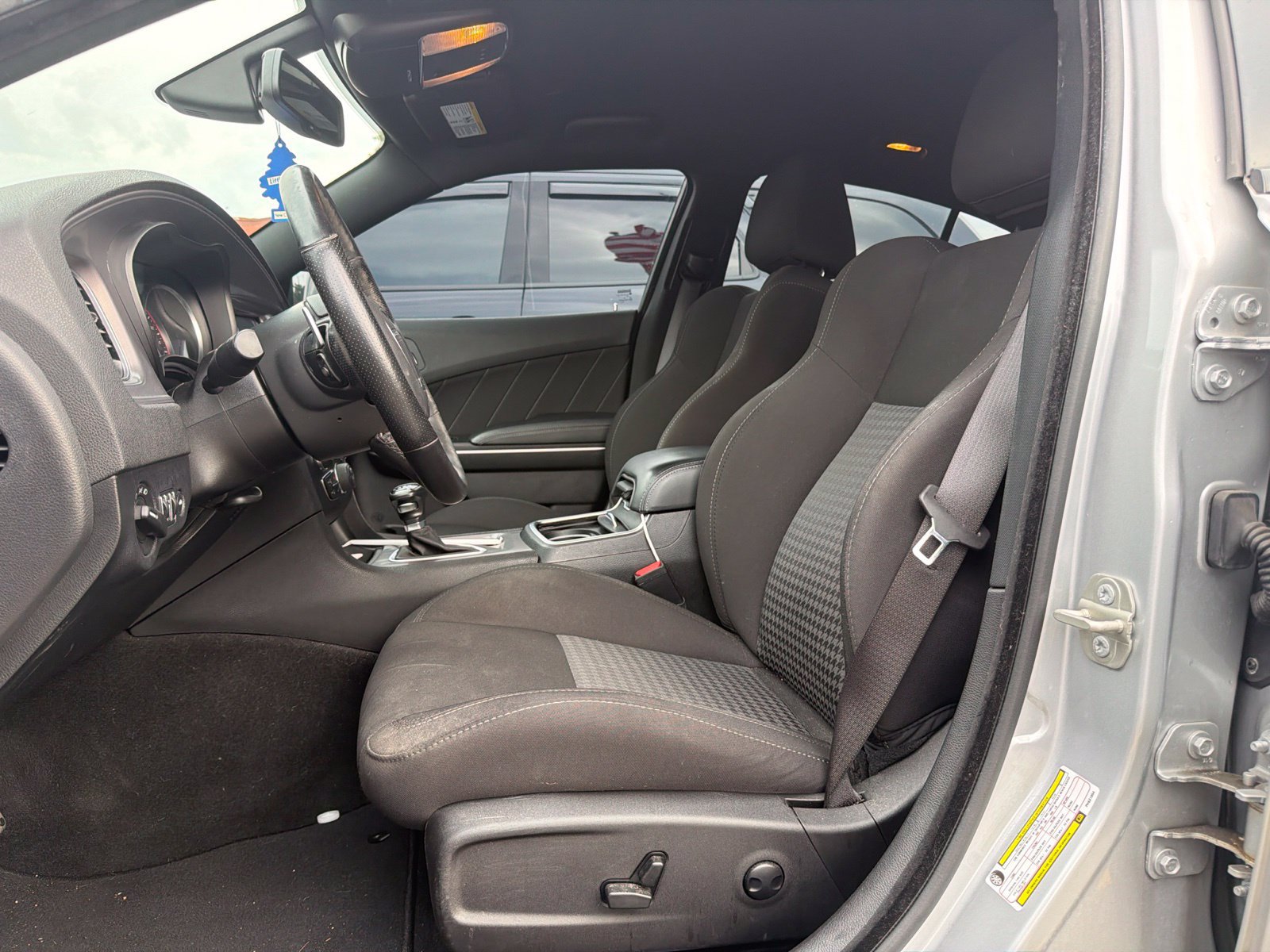 Used 2023 Dodge Charger R/T w/ Harman/Kardon Audio Group RWD image 10