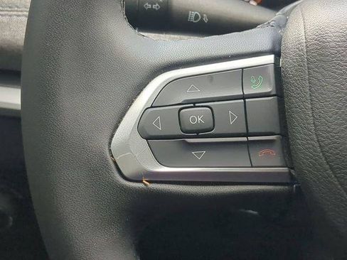 Certified 2025 Jeep Compass Latitude AWD/4WD image 26
