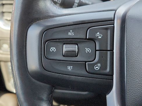 Used 2022 GMC Yukon SLT w/ SLT Premium Package image 17