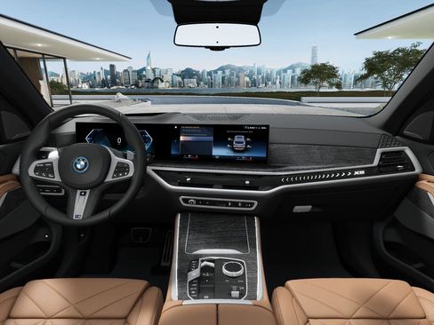 New 2025 BMW X5 xDrive50e w/ M Sport Package image 12
