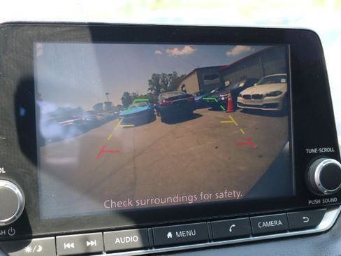 Used 2020 Nissan Sentra SR FWD image 15