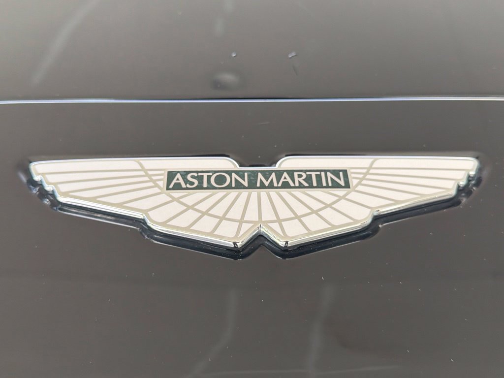 Used 2021 Aston Martin DBX AWD/4WD image 17