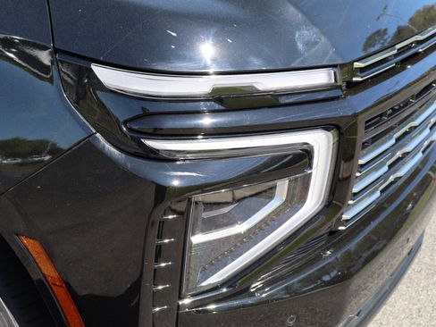 Used 2025 Chevrolet Tahoe High Country image 13