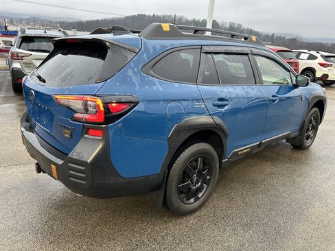 Used 2022 Subaru Outback Wilderness w/ Wilderness Package image 6