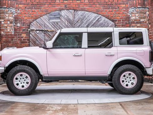 Used 2024 Ford Bronco Wildtrak AWD/4WD image 6